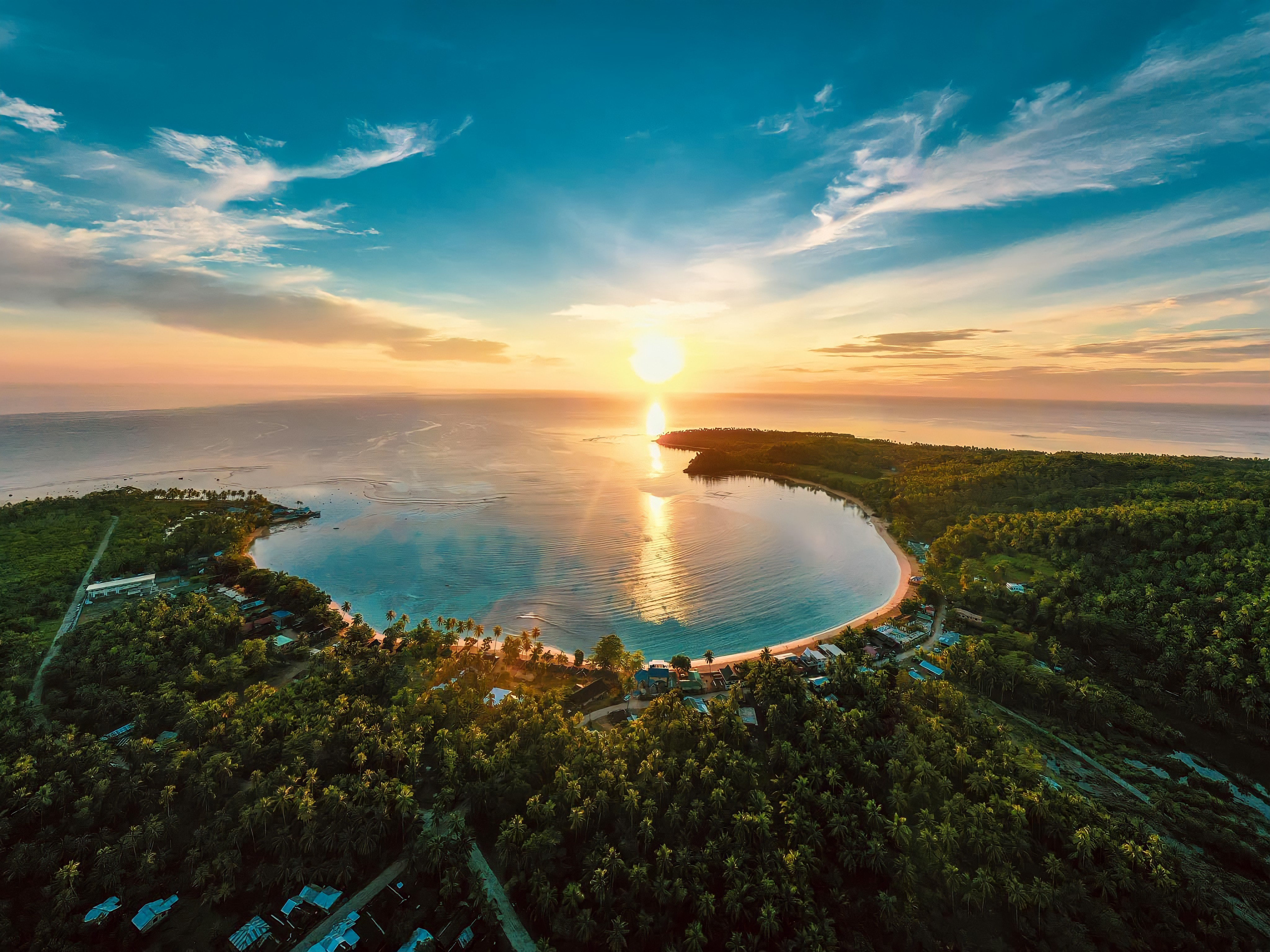 <b class="font-bara"><i class="bi bi-geo-fill h4"></i> CAGWAIT WHITE BEACH</b> <br/>Cagwait White Beach is located at Purok 6, Poblacion, Cagwait, Surigao del Sur. The place is known for its tag name. "Little Boracay of Caraga and Waikiki Beach of the South" because of its long-stretched white powdery sand, about 1.7 kilometers human mouth-shaped shoreline facing the Pacific Ocean.